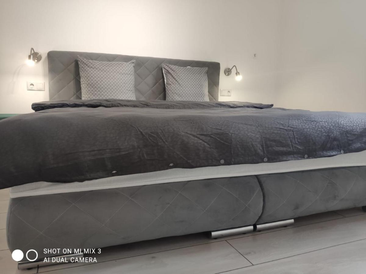 Appartement Apartalux Oradea Extérieur photo